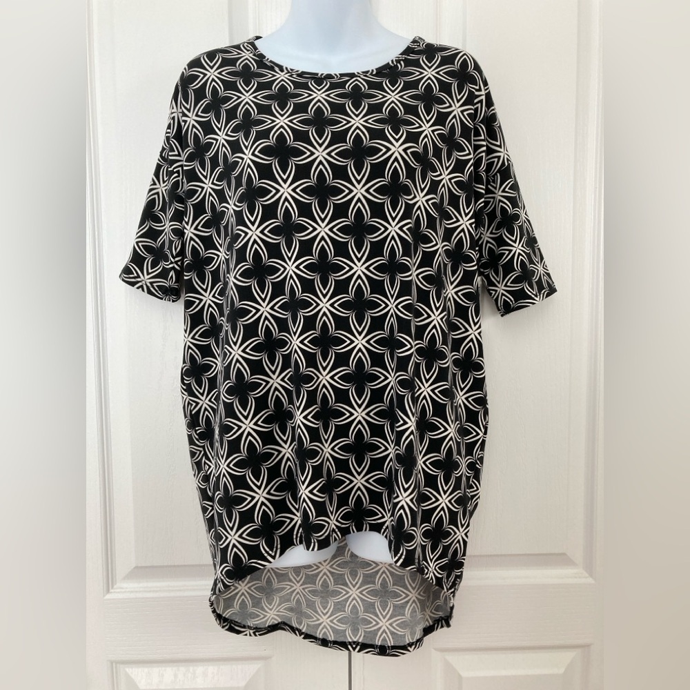NWT Lularoe Irma Tunic Size XXS 2XS black and white star Hi Lo Shirt top LLR NEW